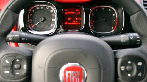 De Fiat Panda is n van de auto's die het segment van de 'stadsauto' groot heeft gemaakt. Met inmiddels een groot aantal concurrenten in de stad is succes voor de nieuwe generatie Panda niet volstrek