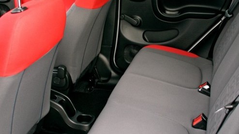 De Fiat Panda is n van de auto's die het segment van de 'stadsauto' groot heeft gemaakt. Met inmiddels een groot aantal concurrenten in de stad is succes voor de nieuwe generatie Panda niet volstrek