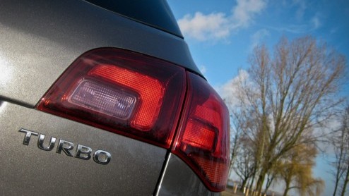 Opel heeft met de Insignia een krachtig signaal afgegeven dat hun middenklasser niet (meer) saai hoeft te zijn. Inmiddels is het de beurt aan de Astra  en dit geval de Astra ST  om het segment een b