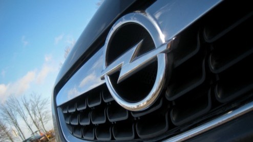 Opel heeft met de Insignia een krachtig signaal afgegeven dat hun middenklasser niet (meer) saai hoeft te zijn. Inmiddels is het de beurt aan de Astra  en dit geval de Astra ST  om het segment een b