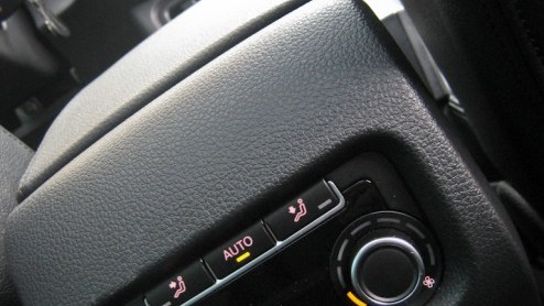 Goed nieuws voor grote gezinnen of grootverbruikers; de maxi-MPV wordt niet vergeten. Seat (en Volkswagen) komt - na lang wachten - met een nieuwe Alhambra voor de dag. Een weekje sturen in de Alhambr