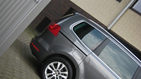 Goed nieuws voor grote gezinnen of grootverbruikers; de maxi-MPV wordt niet vergeten. Seat (en Volkswagen) komt - na lang wachten - met een nieuwe Alhambra voor de dag. Een weekje sturen in de Alhambr