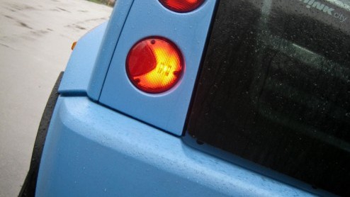 Nu er steeds meer elektrische autos worden aangekondigd en gentroduceerd zouden we bijna vergeten dat Think twee jaar geleden zover was. Sinds kort is de Noorse elektrische stadsauto de voordeligste