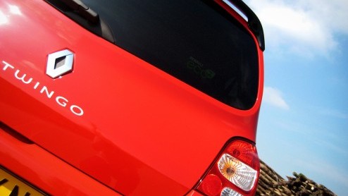 De vijver met belastingvrije autos is met de inmenging van Renault weer aardig uitgebreid. Naast de Clio dCi 85 is ook de Twingo groen genoeg voor het pretpakket fiscale voordelen. Renault biedt de