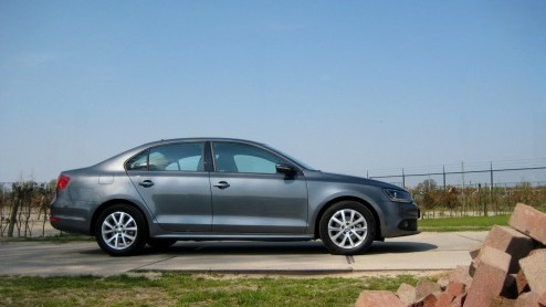 De middenklasse wordt door Volkswagen gedomineerd met de Passat. De iets kleinere Jetta pikt sinds jaar en dag  al dan niet onder een andere naam - een graantje mee. De nieuwe generatie heeft zich lo