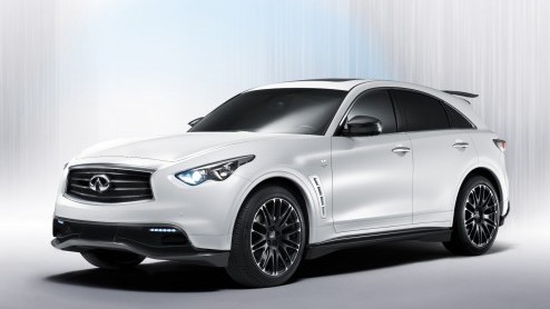 Het leek er op dat Infiniti de op de IAA gepresenteerde opgeruigde FX Sebastian Vettel alleen een showcar bleek. De Japanners hebben inmiddels laten weten deze 300 km/u snelle SUV op kleine schaal te 