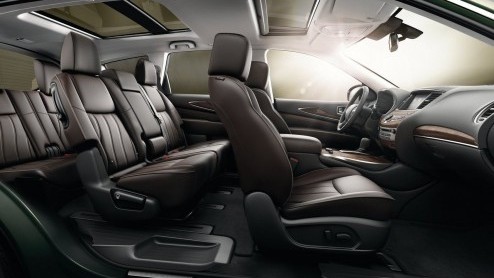 Dit is 'm dan, de Infiniti JX waar we zo op hebben moeten puzzelen. En dat terwijl deze grote SUV niet eens naar Europa komt. Toch een kijkje nemen? Lees dan verder.