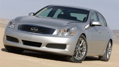 Echt bekend is het merk Infinity in ons land niet. In Amerika weet men het merk prima te vinden tussen de Cadillacs en Lexussen. Het merk gaat ook Europa 'veroveren', maar de nieuwe Infiniti G35 sedan