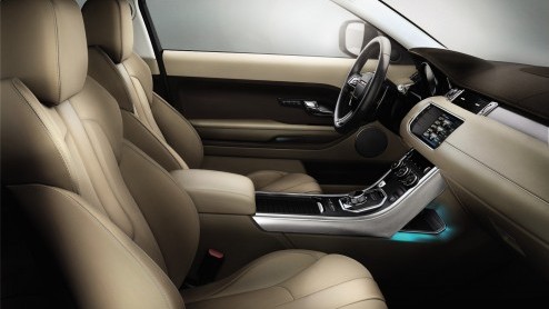 Land Rover trekt graag meer zakelijk rijders over de streep en introduceert een Business Pack voor de Range Rover Evoque. Met dit pakket wordt voor een relatief scherp bedrag de Pure-uitvoering flink 