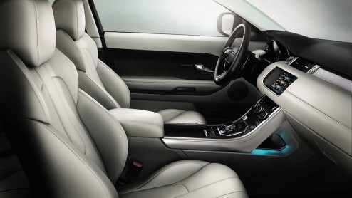 Land Rover trekt graag meer zakelijk rijders over de streep en introduceert een Business Pack voor de Range Rover Evoque. Met dit pakket wordt voor een relatief scherp bedrag de Pure-uitvoering flink 