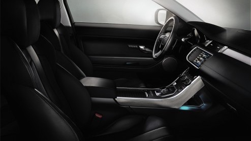 Land Rover trekt graag meer zakelijk rijders over de streep en introduceert een Business Pack voor de Range Rover Evoque. Met dit pakket wordt voor een relatief scherp bedrag de Pure-uitvoering flink 