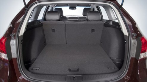 Het is geen geheim geweest dat de Chevrolet Cruze ook als Wagon zou verschijnen. Een stationwagon is nou eenmaal in Europa een veel populairdere carrosserievariant dan zo'n sedan. Eind dit jaar staat