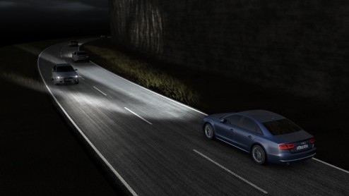 Audi presenteert een intutieve richtingaanwijzer in de vernieuwde A8.