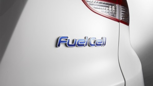 Hyundai begint eind 2012 met de serieproductie van de Hyundai ix35 brandstofcelauto. Doel is om in 2015 1.000 voertuigen te hebben geproduceerd. Na 2015 heeft Hyundai een kleine serie van 10.000 exemp