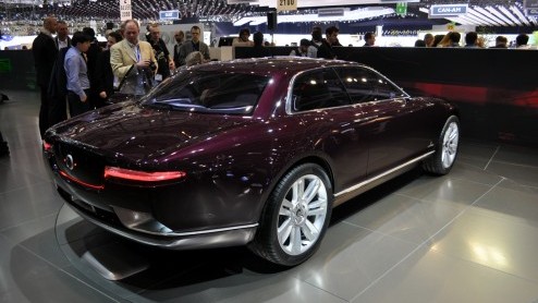 De Autosalon van Genve heeft vandaag zijn deuren voor het grote publiek geopend. AutoVandaag.nl is alvast even een kijkje gaan nemen en we hebben diverse primeurs, bijzondere studiemodellen en aankom