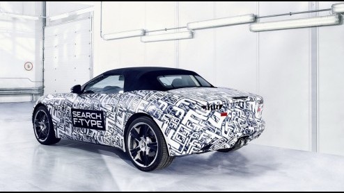 Jaguar heeft vandaag tijdens de Auto Show in New York de komst van een volledig nieuwe, compacte sportauto bevestigd: de F-Type. Het studiemodel is gebaseerd op de C-X16 concept car en komt in 2013 op