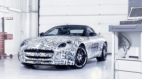 Jaguar heeft vandaag tijdens de Auto Show in New York de komst van een volledig nieuwe, compacte sportauto bevestigd: de F-Type. Het studiemodel is gebaseerd op de C-X16 concept car en komt in 2013 op