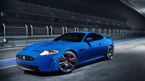Is de Jaguar XKR niet spannend genoeg? Voor de echte pk-liefhebbers doen de Britten er graag nog een schep bovenop met de XKR-S! En 550 pk...