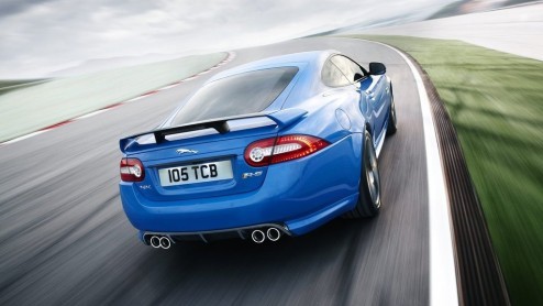 Is de Jaguar XKR niet spannend genoeg? Voor de echte pk-liefhebbers doen de Britten er graag nog een schep bovenop met de XKR-S! En 550 pk...