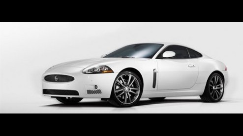 Jaguar viert het 60-jarig bestaan van de XK met een speciale uitvoering. De Britten hebben een Diamond Edition Package ontwikkeld. Voor ons land is er zelfs nog een Dutch Diamond Edition Package te be