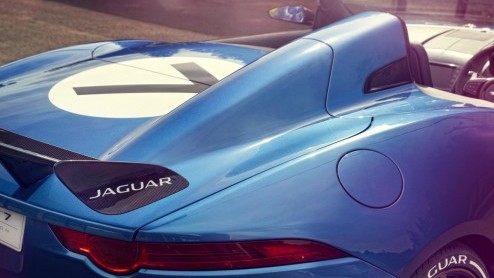 Zoals al eerder aangekondigd, presenteert Jaguar een speciale F-Type op Goodwood. Het betreft deze Project 7, een eerbetoon aan de D-Type van weleer.