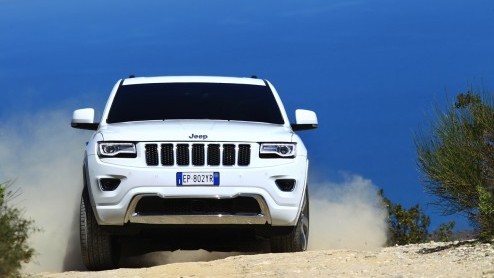 Autotest vernieuwde Jeep Grand Cherokee 2013. Gereden met 3.0 CRD en 3.6 benzine. Prijzen vanaf 64.990 euro.