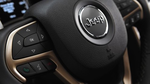 Autotest vernieuwde Jeep Grand Cherokee 2013. Gereden met 3.0 CRD en 3.6 benzine. Prijzen vanaf 64.990 euro.