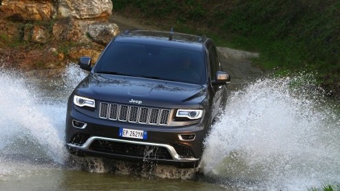 Autotest vernieuwde Jeep Grand Cherokee 2013. Gereden met 3.0 CRD en 3.6 benzine. Prijzen vanaf 64.990 euro.