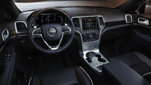Autotest vernieuwde Jeep Grand Cherokee 2013. Gereden met 3.0 CRD en 3.6 benzine. Prijzen vanaf 64.990 euro.