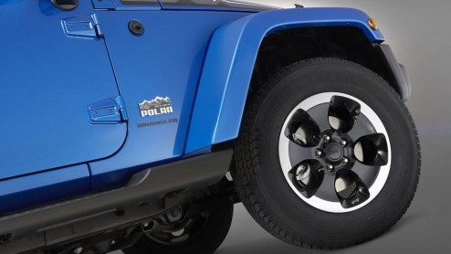 Jeep presenteert op de IAA in Frankfurt een speciale uitvoering van de Wrangler. Het Hydro Blue-exterieur exterieur en de Polar-logos refereren aan het plaatsje Vostok op Antarctica.