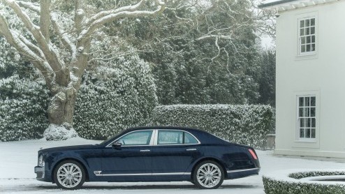 De ultieme Grand Tourer van Bentley, de Mulsanne, is naar een nog hoger plan getild. De Britten introduceren nieuwe infotainment en entertainmentmogelijkheden, een nog comfortabeler interieur en een