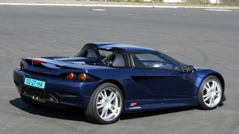De European Motor Show verrast ons met de K1 Roadster. We hebben deze sportwagen van Slowaakse komaf al eerder in het nieuws zien verschijnen. Trots kan de importeur melden dat een typegoedkeuring era