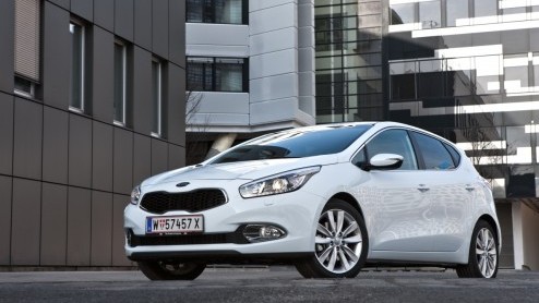 Als Kia met een nieuw model komt zijn de verwachtingen altijd hooggespannen, zo ook bij de Ceed, de bestverkochte Kia in Europa. Is dit de auto waarmee ze ook het segment van de compacte middenklasse