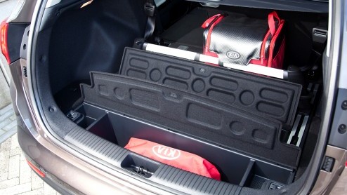 Kia pakt volgende week op de Parijse autosalon flink uit, met de geheel nieuwe Carens, de nieuwe Optima Hybrid en de vernieuwde pro_cee'd n Ceed Sportswagon. Die laatste staat echter nu al in de Ned