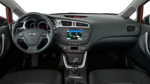 Als Kia met een nieuw model komt zijn de verwachtingen altijd hooggespannen, zo ook bij de Ceed, de bestverkochte Kia in Europa. Is dit de auto waarmee ze ook het segment van de compacte middenklasse