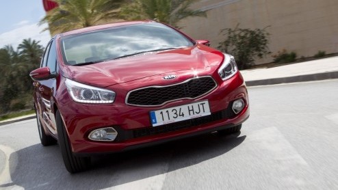 Als Kia met een nieuw model komt zijn de verwachtingen altijd hooggespannen, zo ook bij de Ceed, de bestverkochte Kia in Europa. Is dit de auto waarmee ze ook het segment van de compacte middenklasse