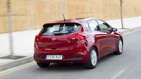Als Kia met een nieuw model komt zijn de verwachtingen altijd hooggespannen, zo ook bij de Ceed, de bestverkochte Kia in Europa. Is dit de auto waarmee ze ook het segment van de compacte middenklasse