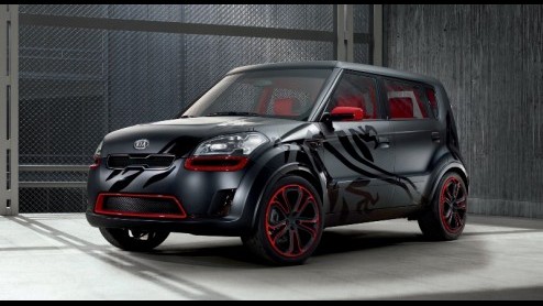 Kia gaat onverdroten verder met de uitbreiding van het modelgamma. Voor dit jaar staat de Soul op het programma, een wat vierkantige MPV-achtige creatie. Het merk presenteert in Geneve drie concepts, 