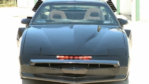 De aloude KITT is geveild. De Pontiac Trans Am uit de TV-serie Knight Rider staat te pronken in Super Pursuit Mode op Ebay. Liefhebbers weten nog dat dit deze rijmodus vaak vol actie, hoge snelheden e