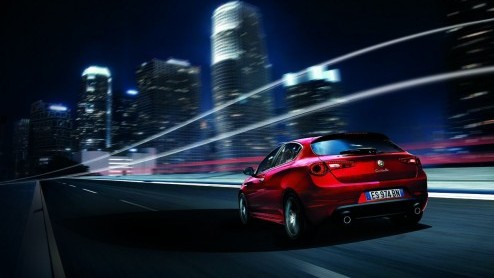 Alfa Romeo heeft de Giulietta in het nieuw gestoken. Zowel het in- als exterieur is op details aangepast. Tevens komt er een nieuwe motor beschikbaar. De opgefriste Giulietta debuteert op de IAA.