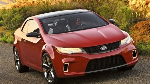 Kia presenteerde op de Auto Show in New York de KOUP conceptcar. Deze felrode verschijning combineert naar eigen zeggen jeugdige uitbundigdheid met het sportieve en slanke ontwerp van een tweedeurs co