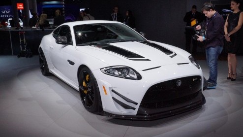 Potige primeurs op de New York Auto Show. Mis ze niet! Tenzij je niet van peekaa's houdt...