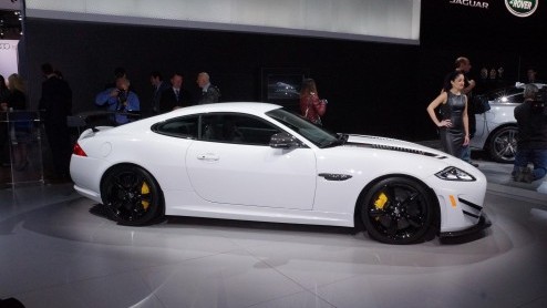 Potige primeurs op de New York Auto Show. Mis ze niet! Tenzij je niet van peekaa's houdt...