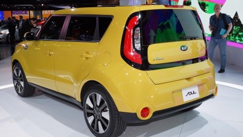 Potige primeurs op de New York Auto Show. Mis ze niet! Tenzij je niet van peekaa's houdt...
