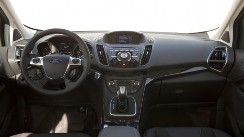 De nieuwe Ford Kuga is nu nog meer een feit. Waarom? Aan de vooravond van de Autosalon maakt Ford meer details bekend. Er worden vier motoren beschikbaar, en 4WD behoort tot de mogelijkheden.