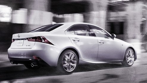 Lexus maakt zich op voor de komst van de nieuwe IS. De auto beleeft zijn wereldpremire tijdens de autoshow van Detroit begin volgende week. De eerste fotos zijn inmiddels wereldkundig gemaakt. Aan o