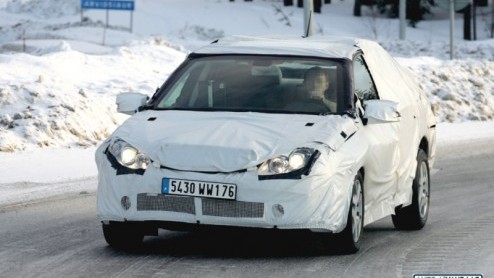 Wie dacht dat Renault haar Laguna-gamma compleet had, komt bedrogen uit. De Fransen hebben nog Laguna sedan in gedachten en volgt daarmee concurrentie als de Ford Mondeo en Mazda 6.