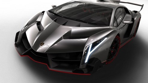 Lamborghini viert zijn vijftig jarig bestaan met deze buitenaardse Veneno.