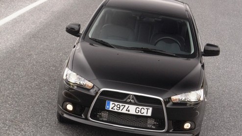 Mitsubishi levert de Lancer Sportback 1.8 MIVEC benzinemotor nu ook met CVT. De importeur prijst de Japanner als Edition Two vanaf 23.299 euro. Tegelijkertijd hebben alle Lancers een opgewaardeerd int