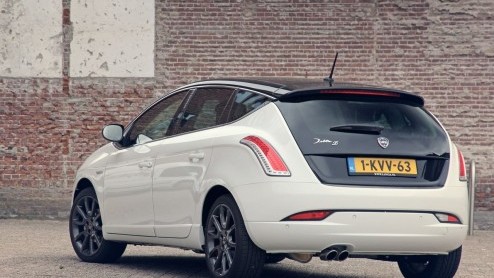 Autotest Lancia Delta S by MomoDesign gereden als 1.4 T-Jet Ecochic, omdat LPG-rijden niet saai hoeft te zijn.